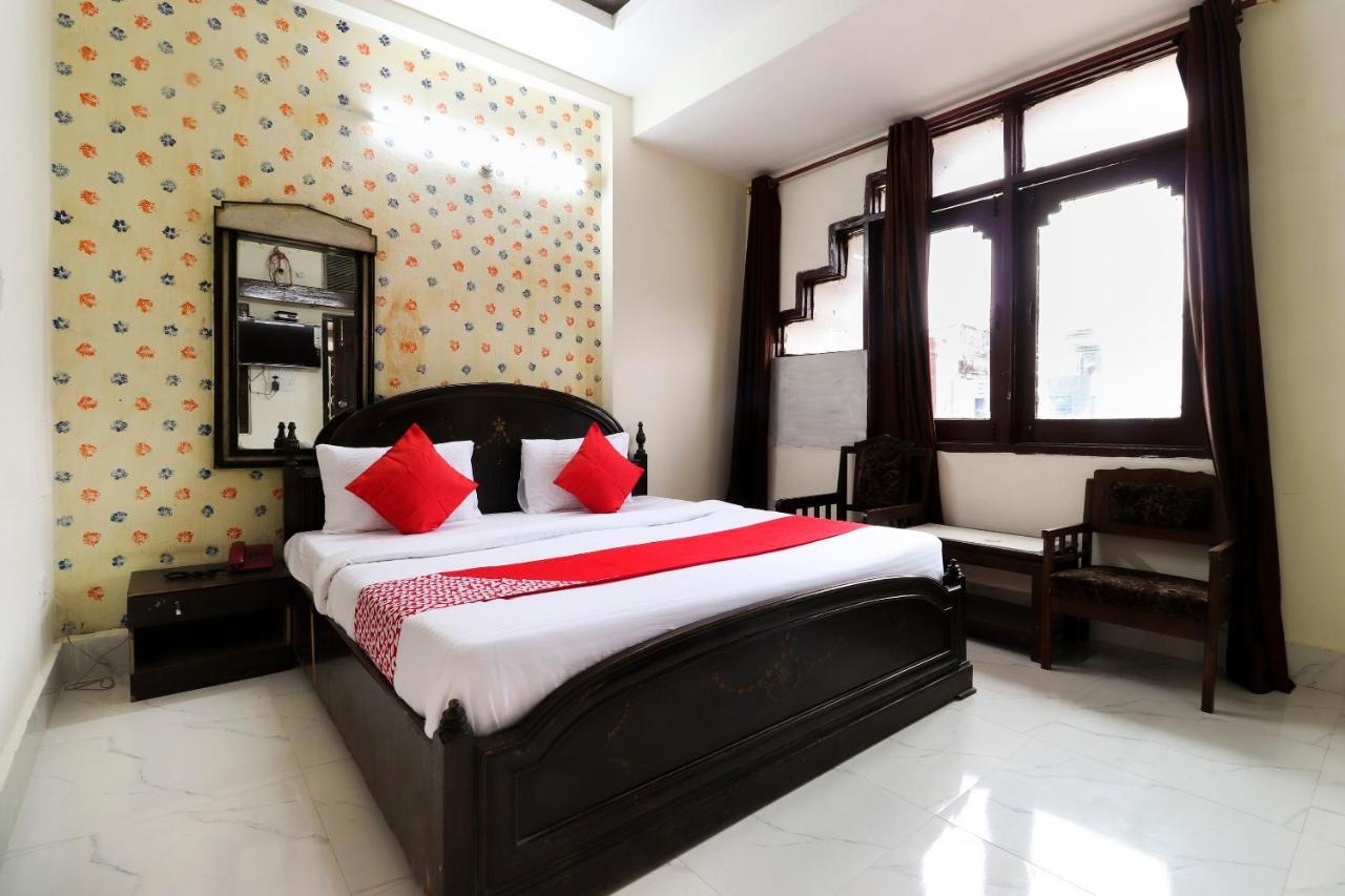 Oyo 40431 Hotel Amar Prem Lucknow Exteriör bild