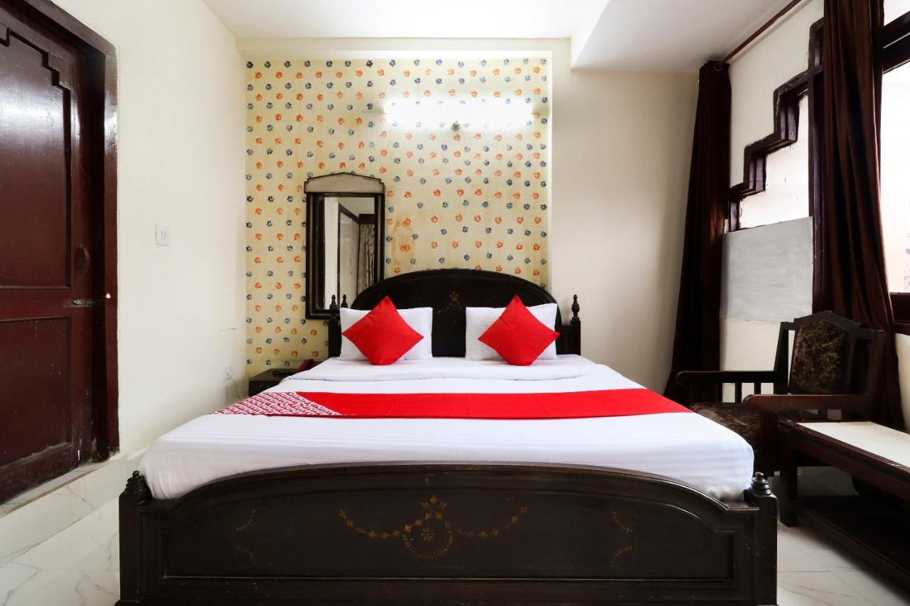 Oyo 40431 Hotel Amar Prem Lucknow Exteriör bild