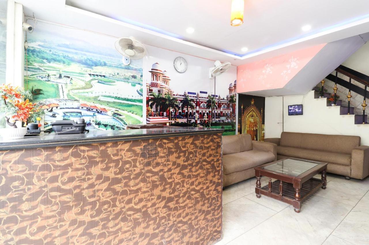 Oyo 40431 Hotel Amar Prem Lucknow Exteriör bild