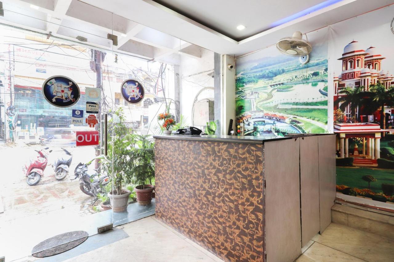 Oyo 40431 Hotel Amar Prem Lucknow Exteriör bild