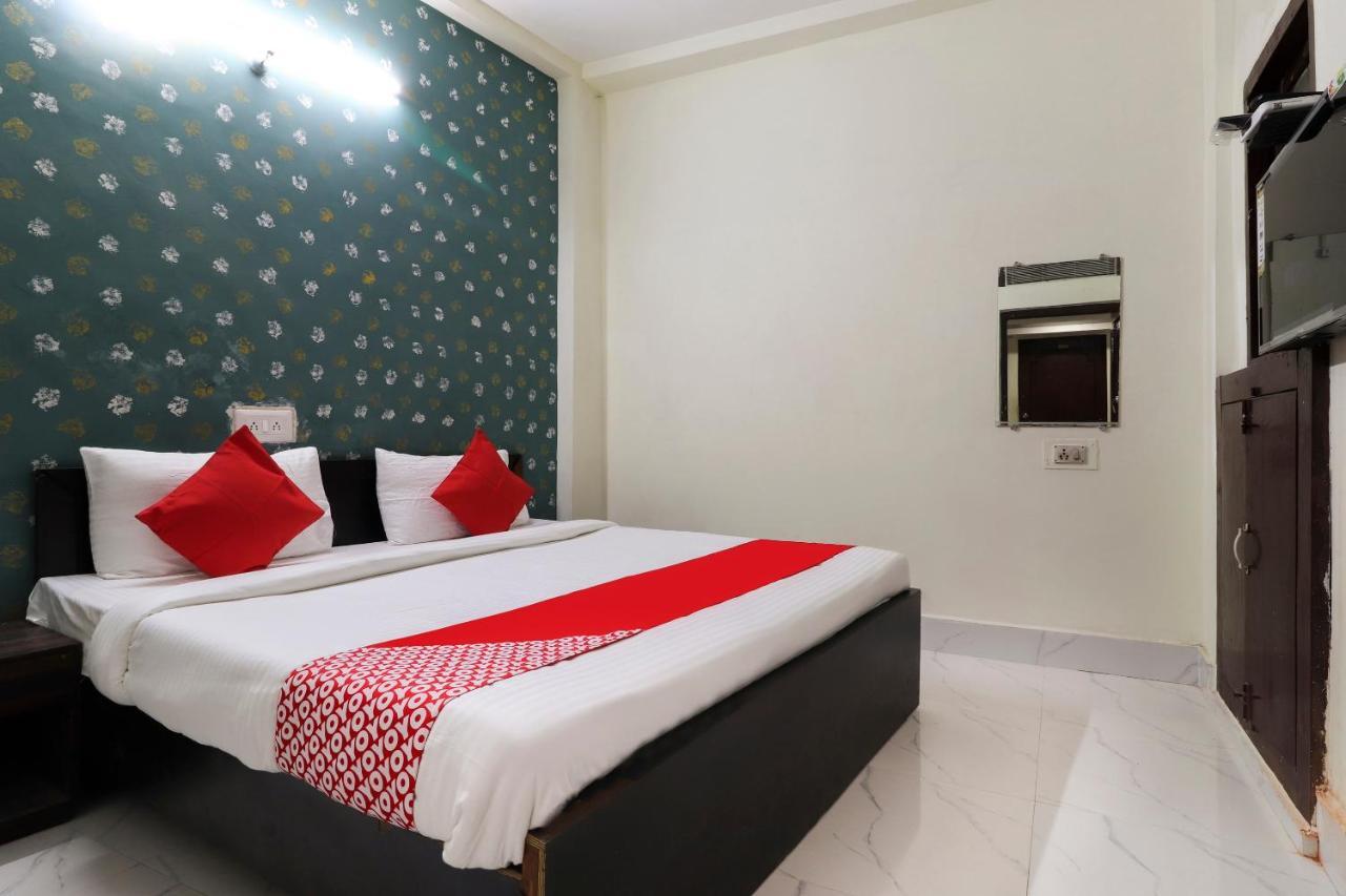 Oyo 40431 Hotel Amar Prem Lucknow Exteriör bild