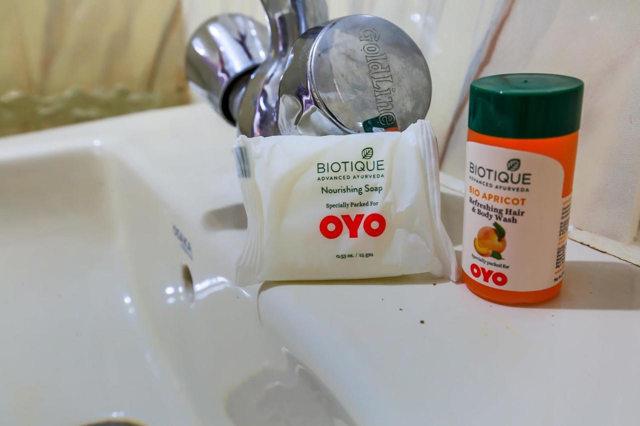 Oyo 40431 Hotel Amar Prem Lucknow Exteriör bild